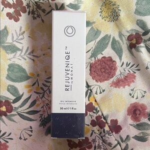 Rejuveniqe Oil by Monat